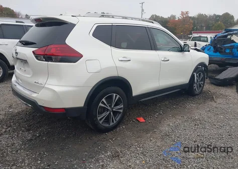 2020 Nissan Rogue Sv Intelligent Awd z USA, uszkodzony, nr VIN 5N1AT2MV7LC786567